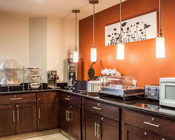 Amenities - Sleep Inn Six Flags Arlington - I-30, Exits 29 & 30