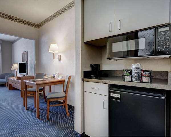 Suite - Quality Suites University El Paso - I-10, Exit 13