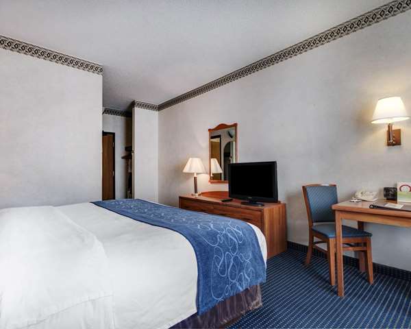  - Quality Suites University El Paso - I-10, Exit 13