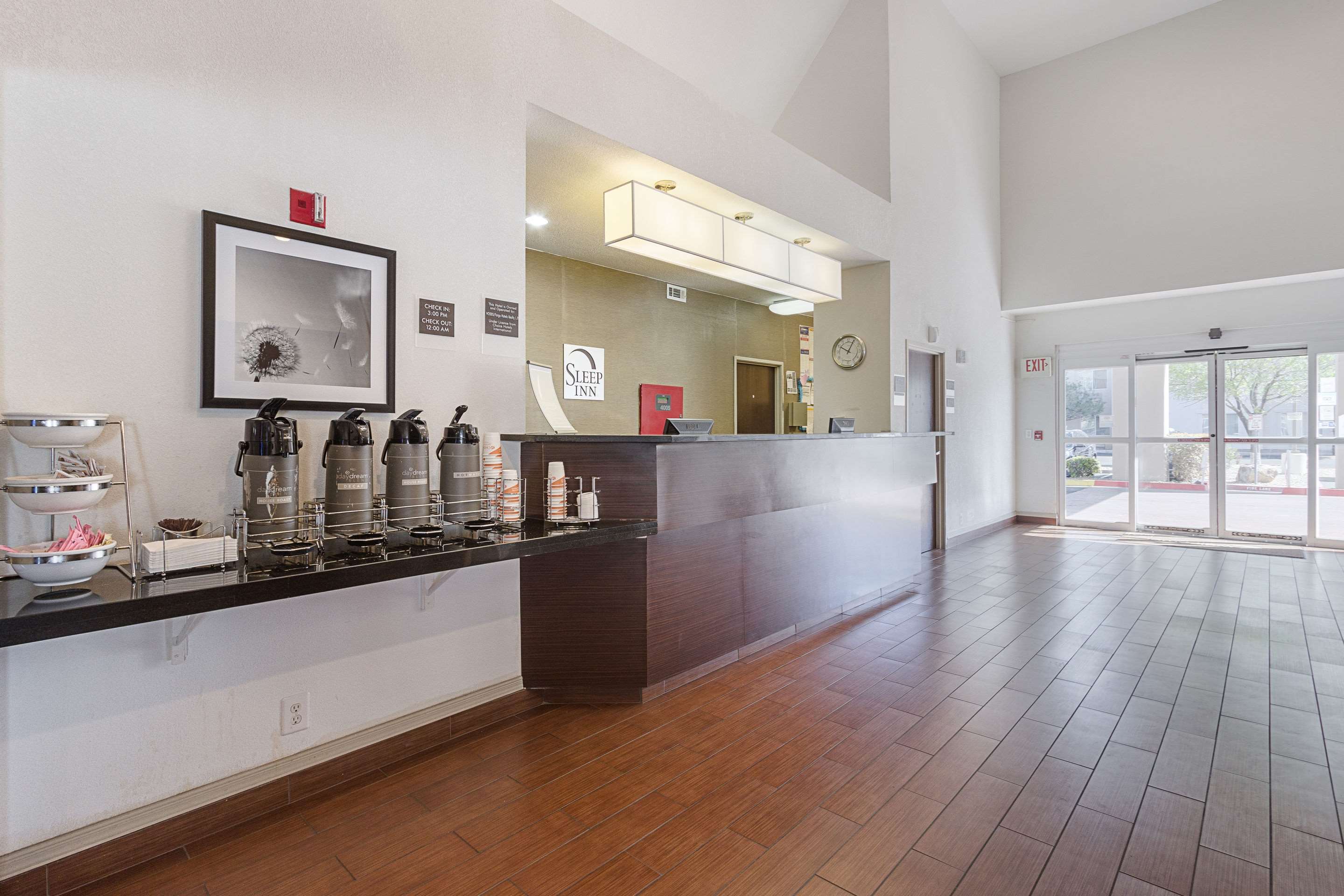 Front desk | Sleep Inn University