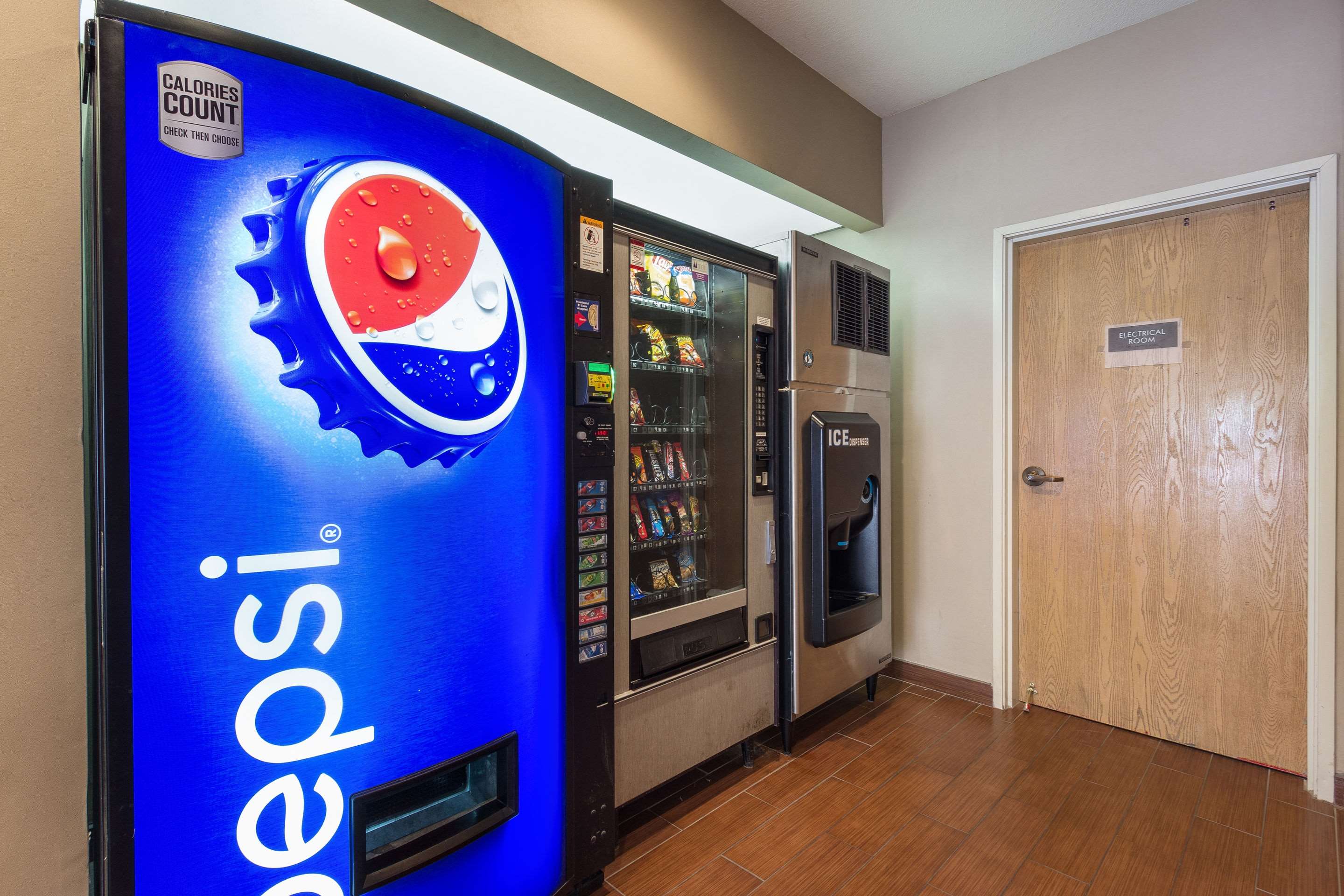 Hotel vending area | Sleep Inn University