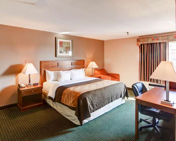 Suite - Quality Inn Forest Hill - I-20, Exit 440B