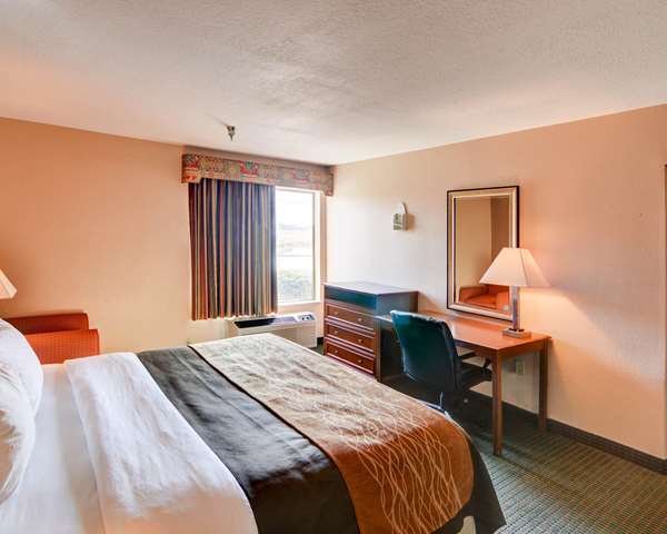 Suite - Quality Inn Forest Hill - I-20, Exit 440B