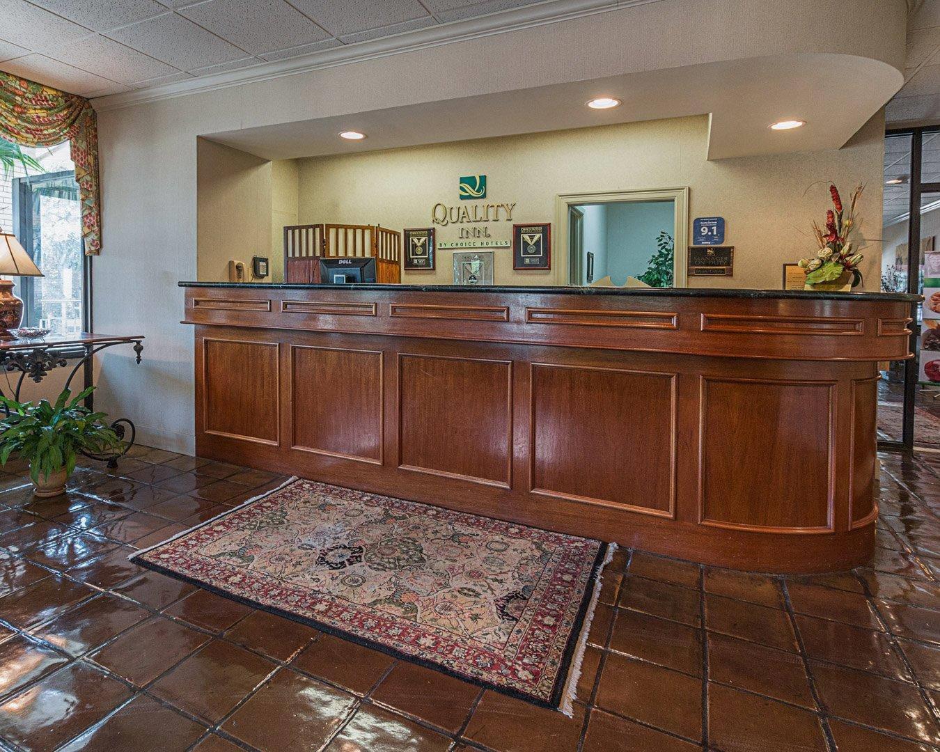 Hotel lobby | Quality Inn Ennis