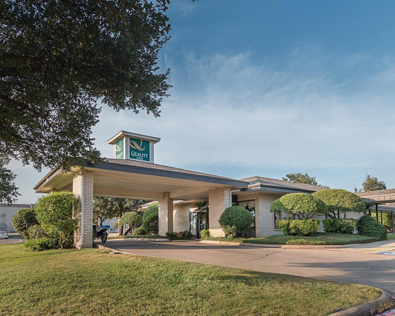 Hotel exterior | Quality Inn Ennis