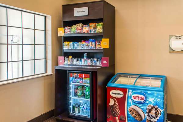  - Comfort Suites Round Rock - I-35, Exit 252B