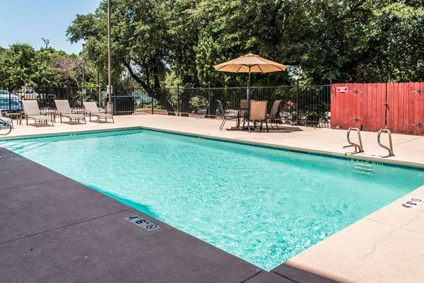 Pool - Comfort Suites Round Rock - I-35, Exit 252B