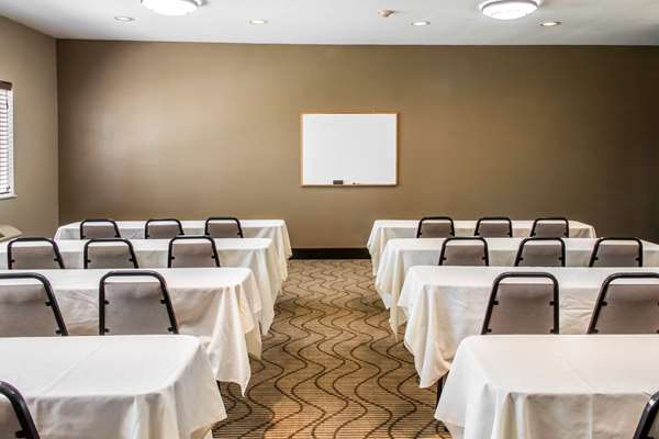  - Comfort Suites Round Rock - I-35, Exit 252B