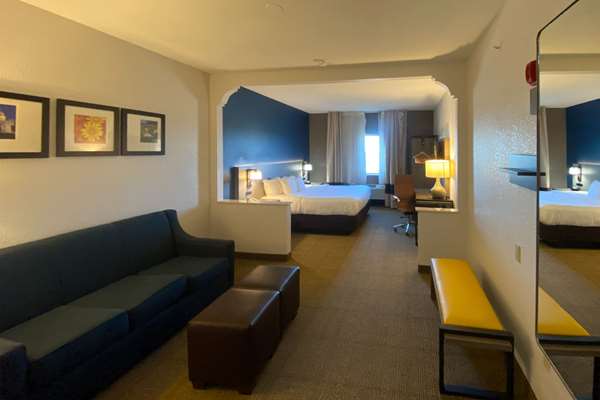  - Comfort Suites Round Rock - I-35, Exit 252B