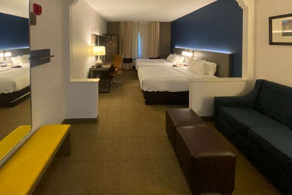  - Comfort Suites Round Rock - I-35, Exit 252B