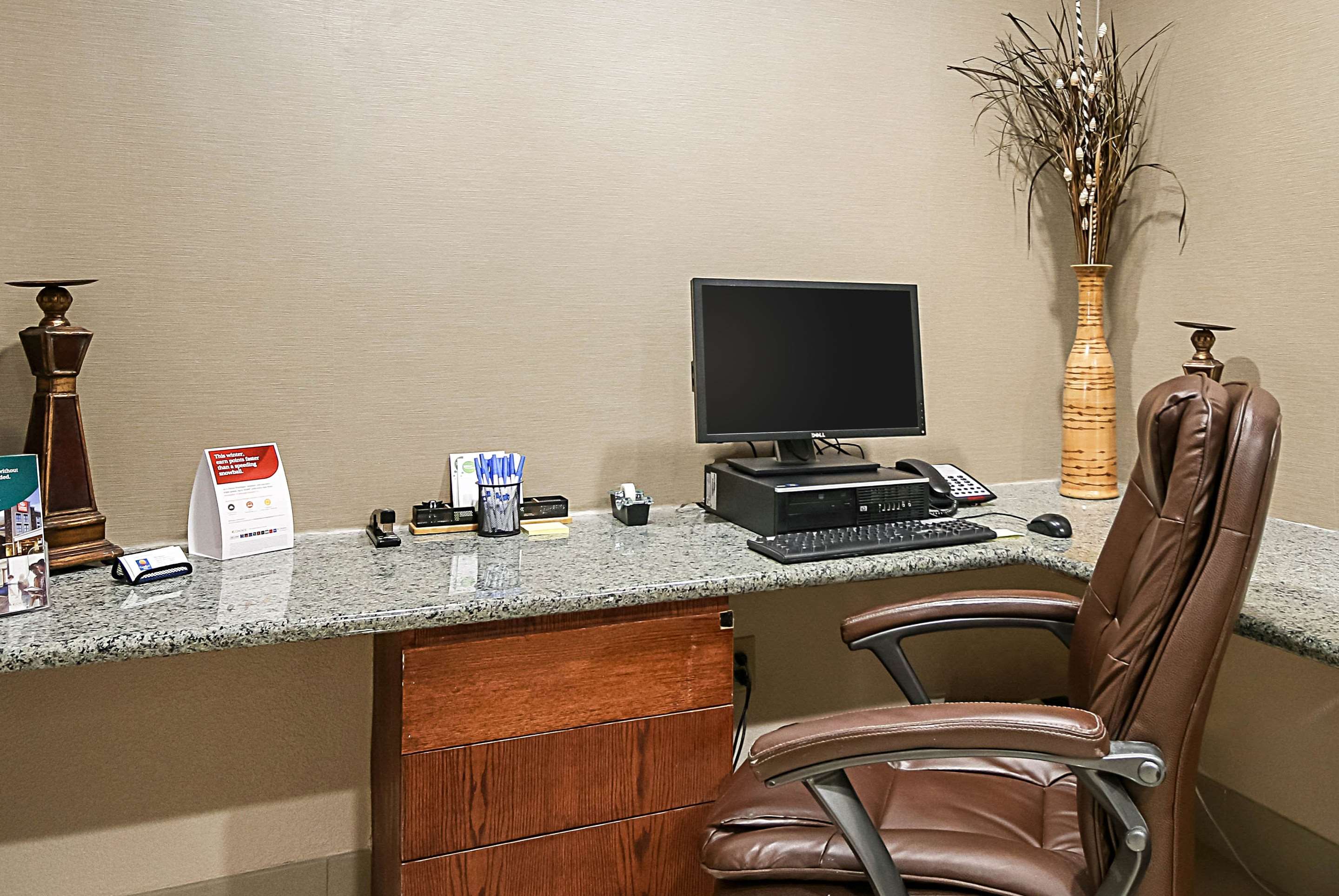 Business center with free wireless internet access | Quality Inn Kingsville Hwy 77