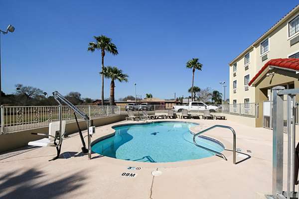 Pool - Quality Inn Kingsville