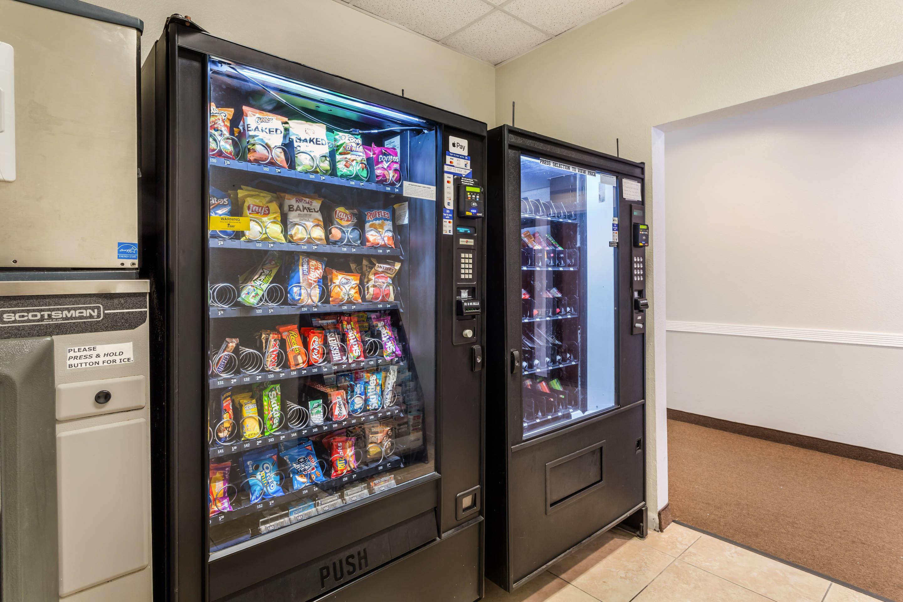 Hotel vending area | Comfort Suites Bush Intercontinental Airport