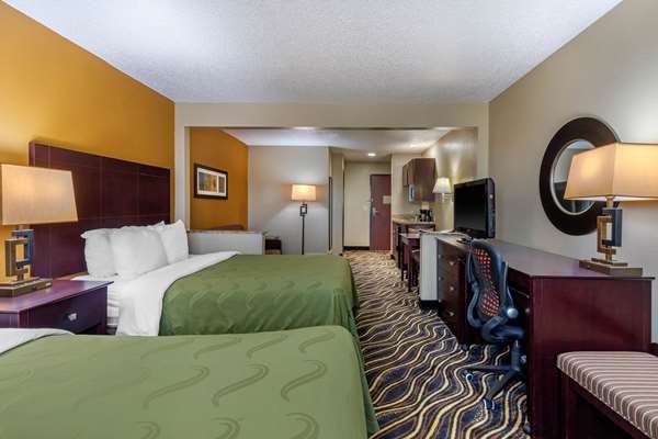 Suite - Quality Suites North Galleria Addison