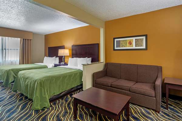 Suite - Quality Suites North Galleria Addison