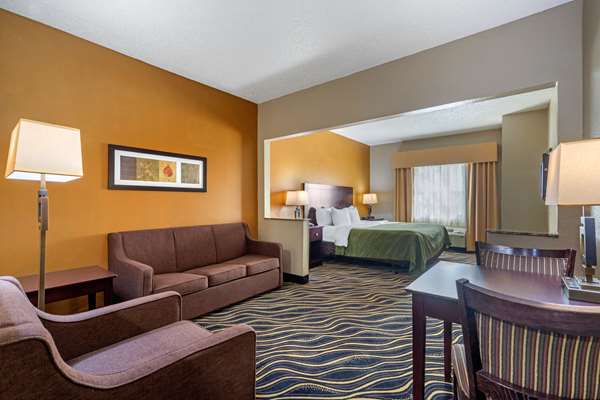 Suite - Quality Suites North Galleria Addison