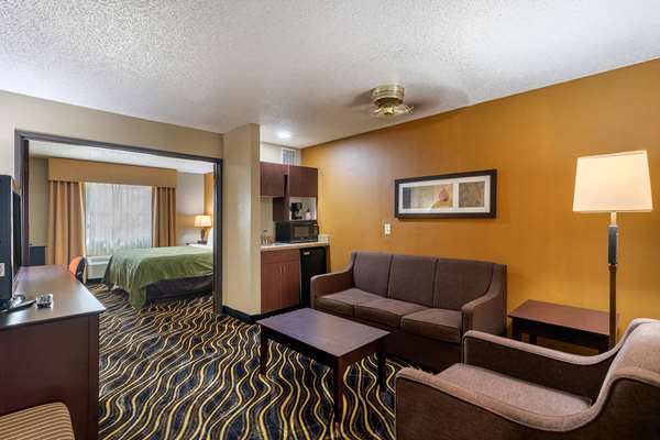 Suite - Quality Suites North Galleria Addison