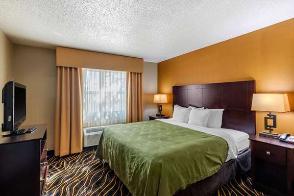 Suite - Quality Suites North Galleria Addison