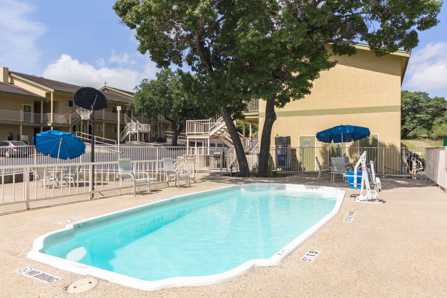 Rodeway Inn Six Flags San Antonio, TX See Discounts