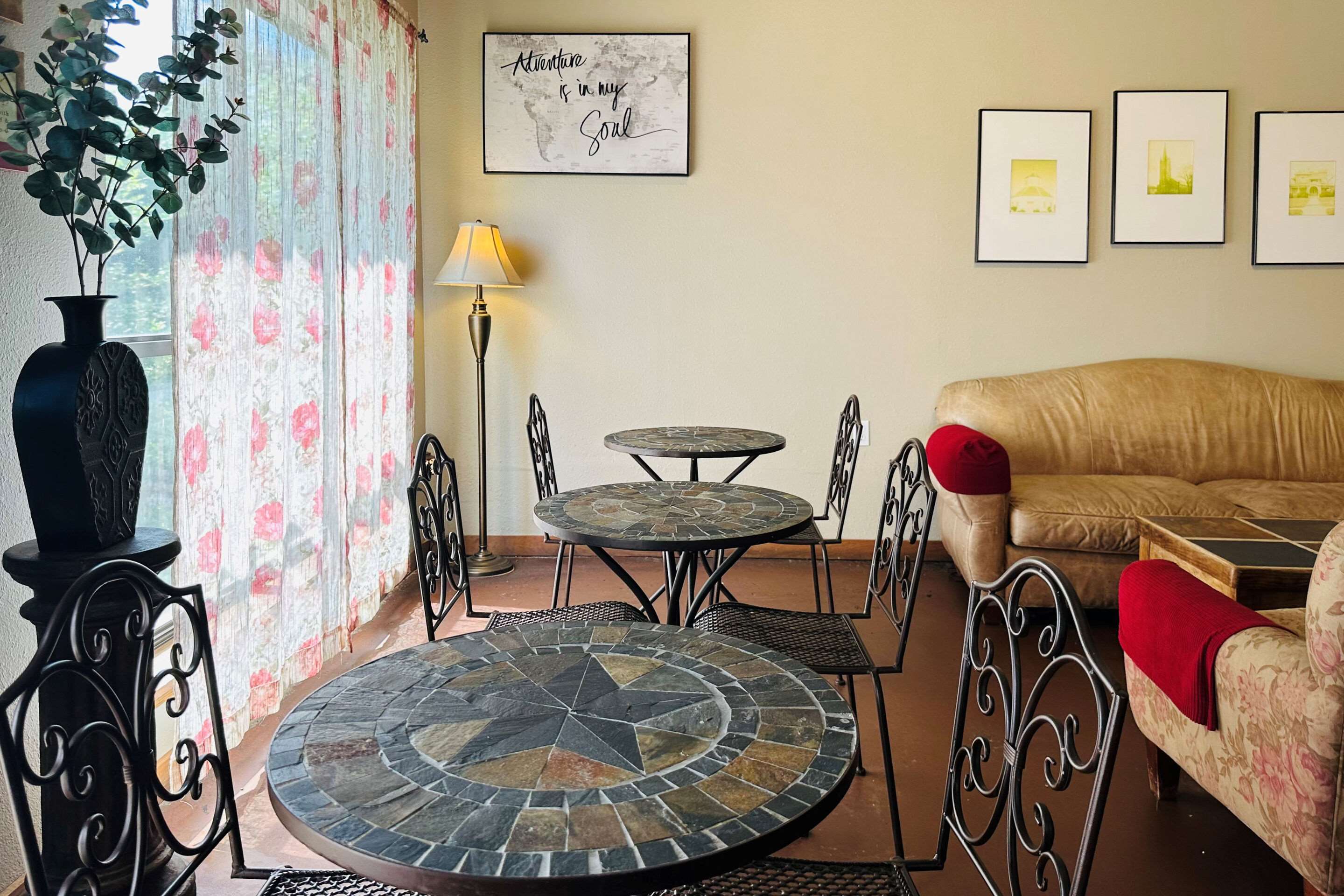 Hotel lobby | Econo Lodge Fredericksburg