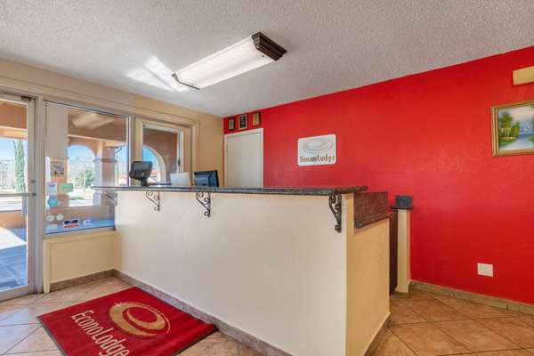  - Econo Lodge San Marcos - I-35, Exit 204A