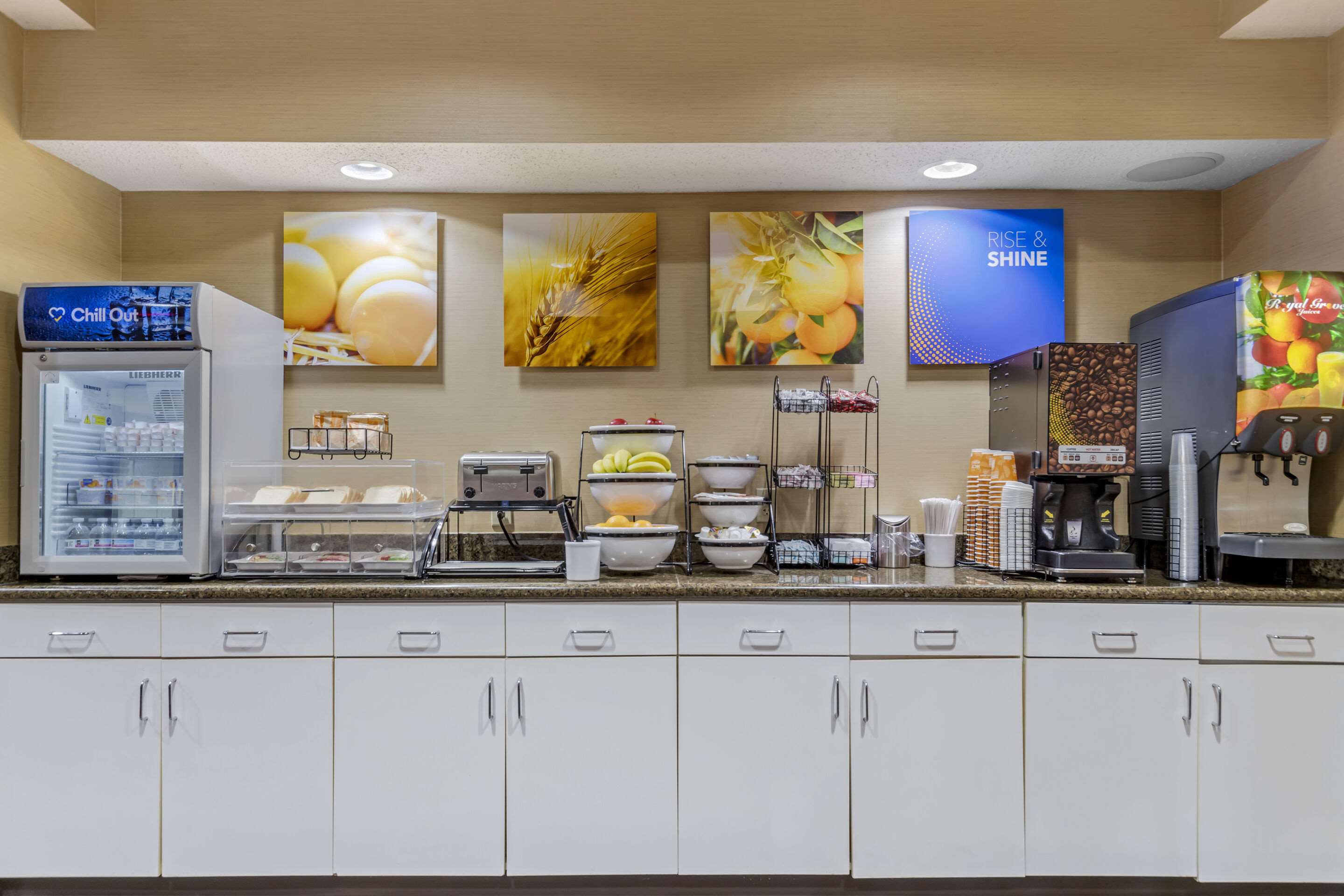 Breakfast area