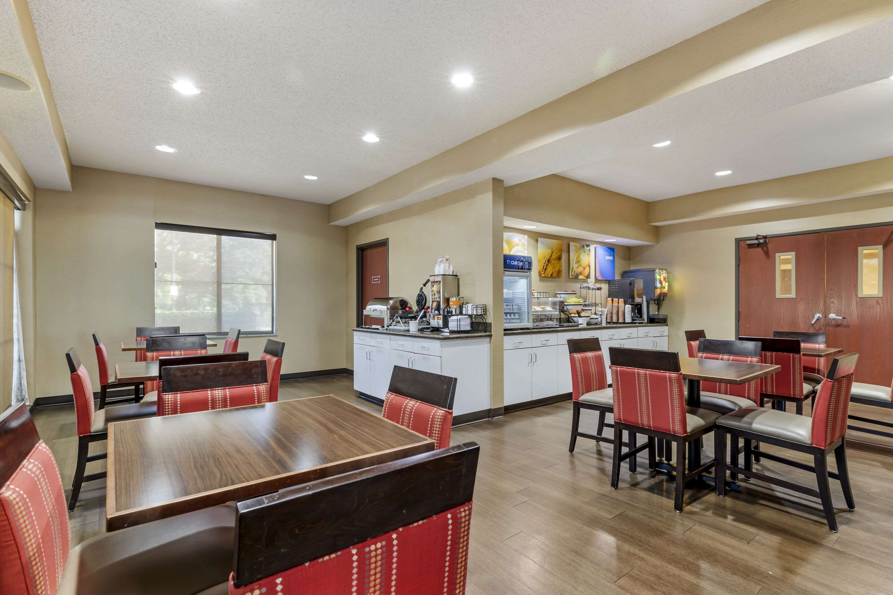 Breakfast area