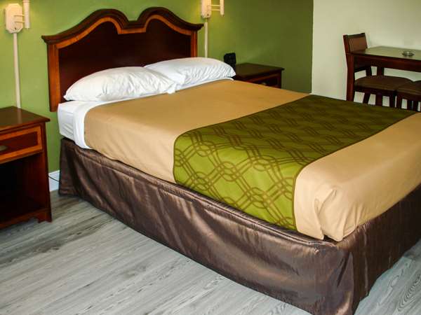  - Econo Lodge Texarkana