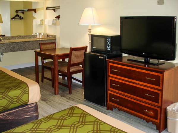  - Econo Lodge Texarkana