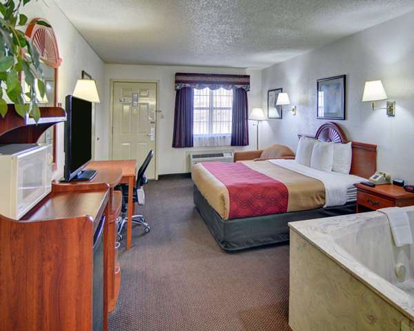  - Econo Lodge Decatur