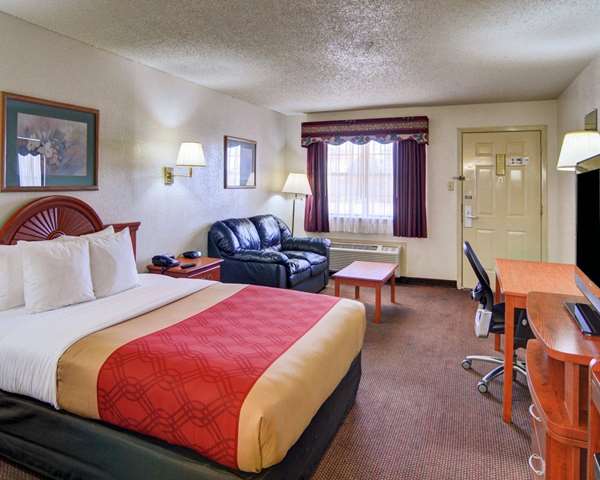  - Econo Lodge Decatur