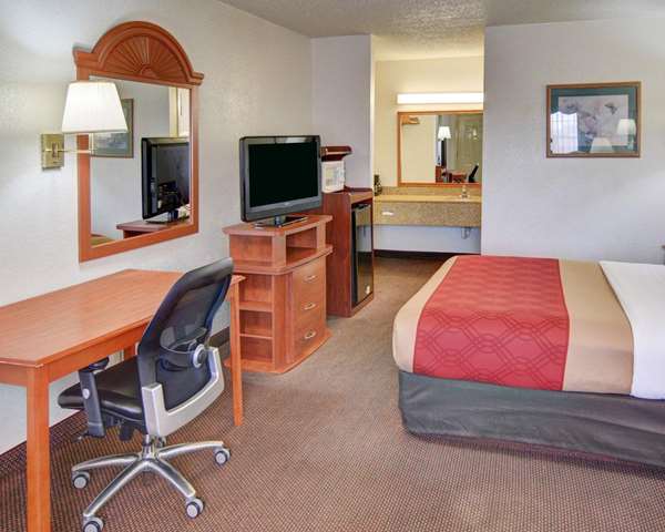  - Econo Lodge Decatur