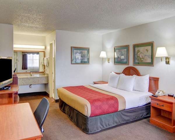  - Econo Lodge Decatur