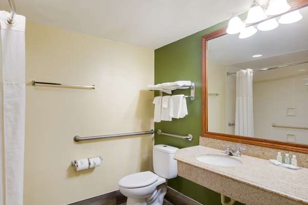  - Quality Inn North Baytown - I-10, Exit 792