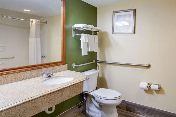  - Quality Inn North Baytown - I-10, Exit 792