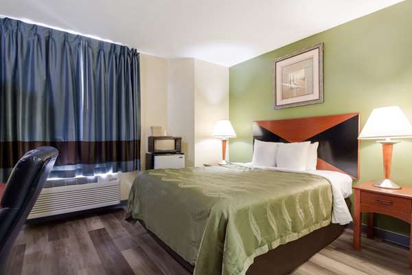  - Quality Inn North Baytown - I-10, Exit 792