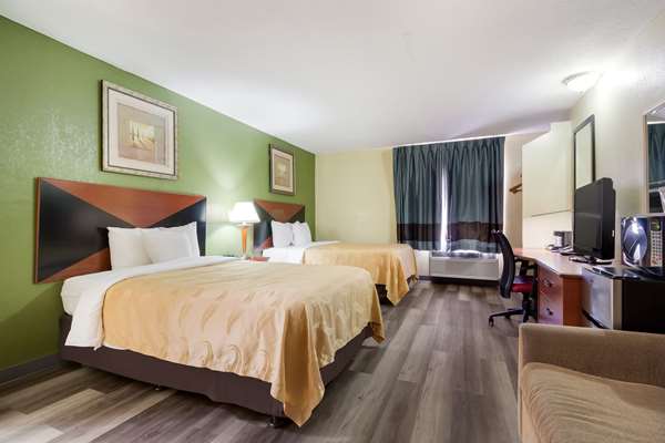  - Quality Inn North Baytown - I-10, Exit 792