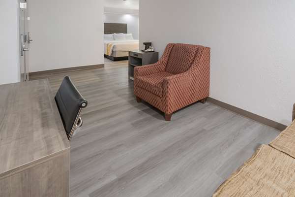 Suite - Quality Inn & Suites Richardson