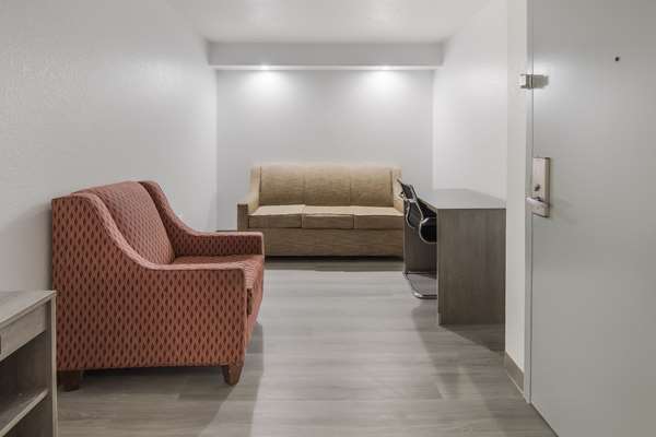 Suite - Quality Inn & Suites Richardson
