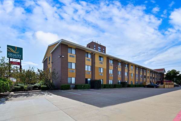 Exterior view - Quality Inn Irving