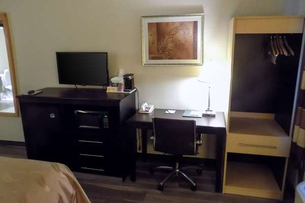  - Quality Inn Irving