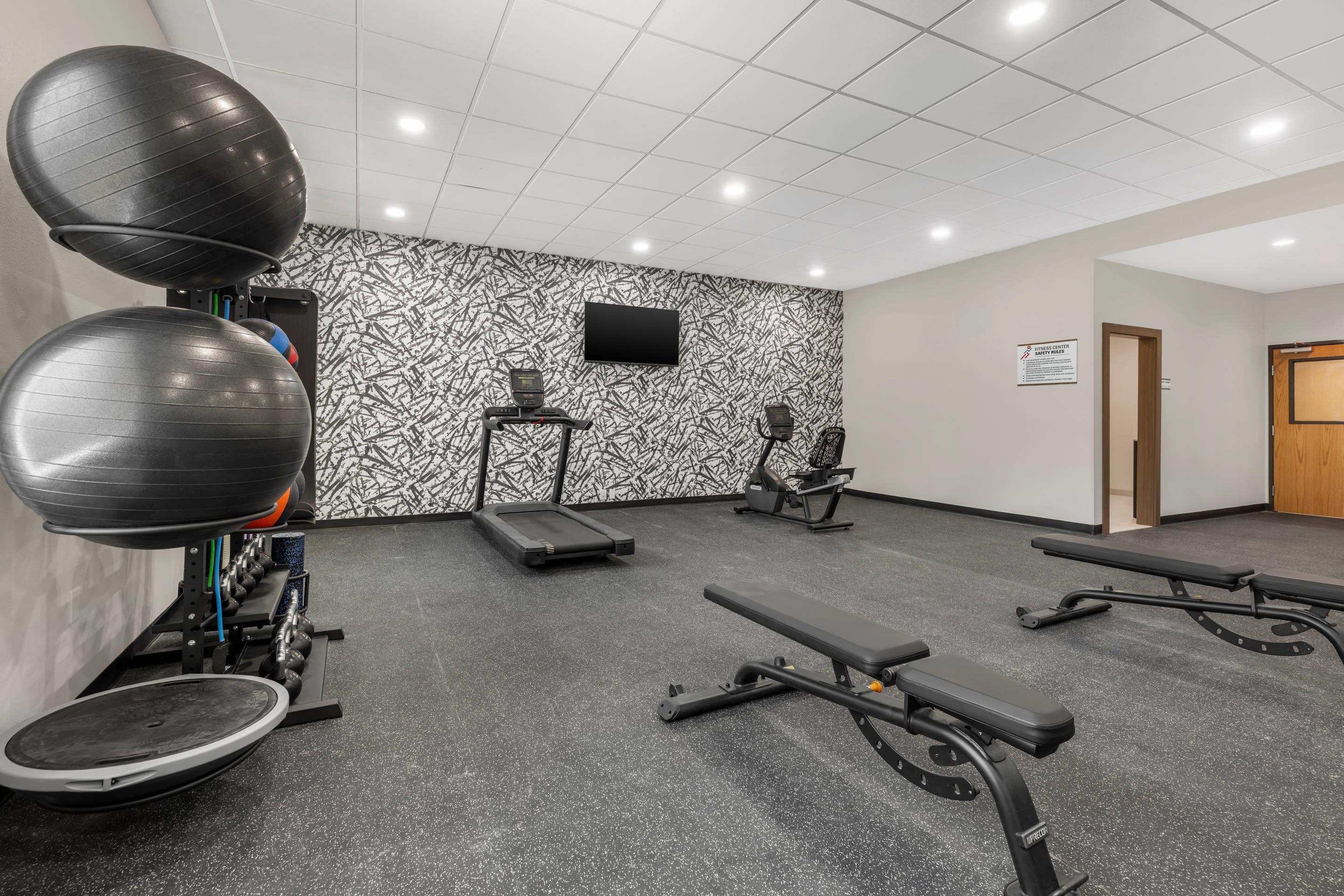 Fitness center | Quality Inn Midland