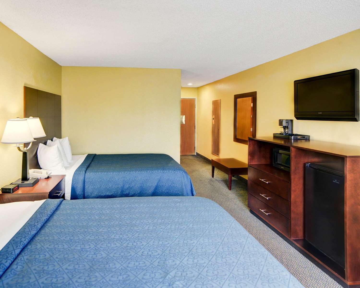 Quality Inn & Suites Grand Prairie I20, Exit 454, TX See Discounts