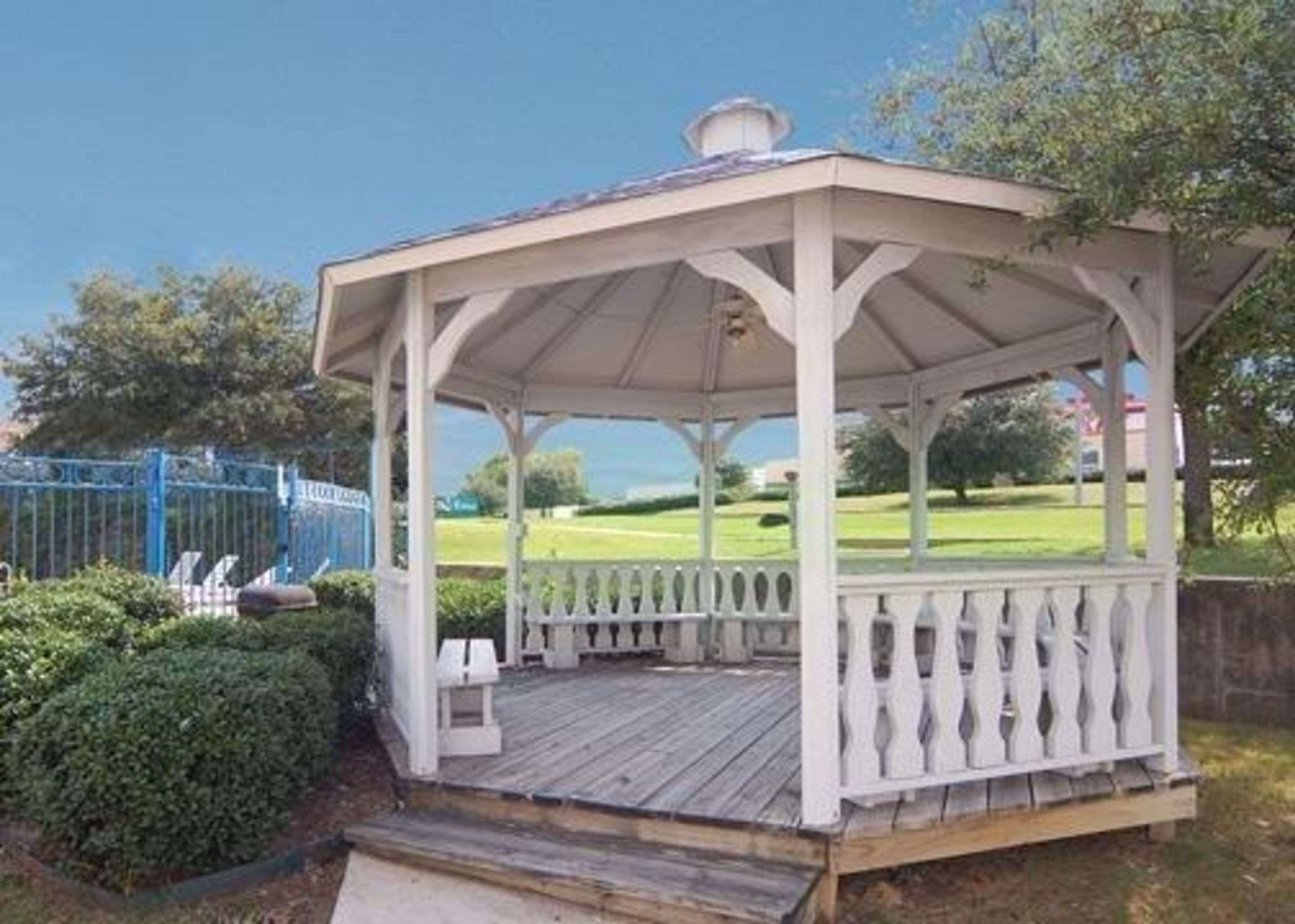 Relax in the hotel's gazebo | Quality Inn & Suites