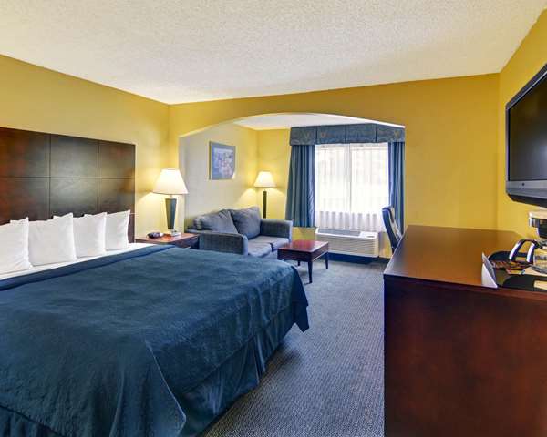  - Quality Inn & Suites Grand Prairie - I-20, Exit 454
