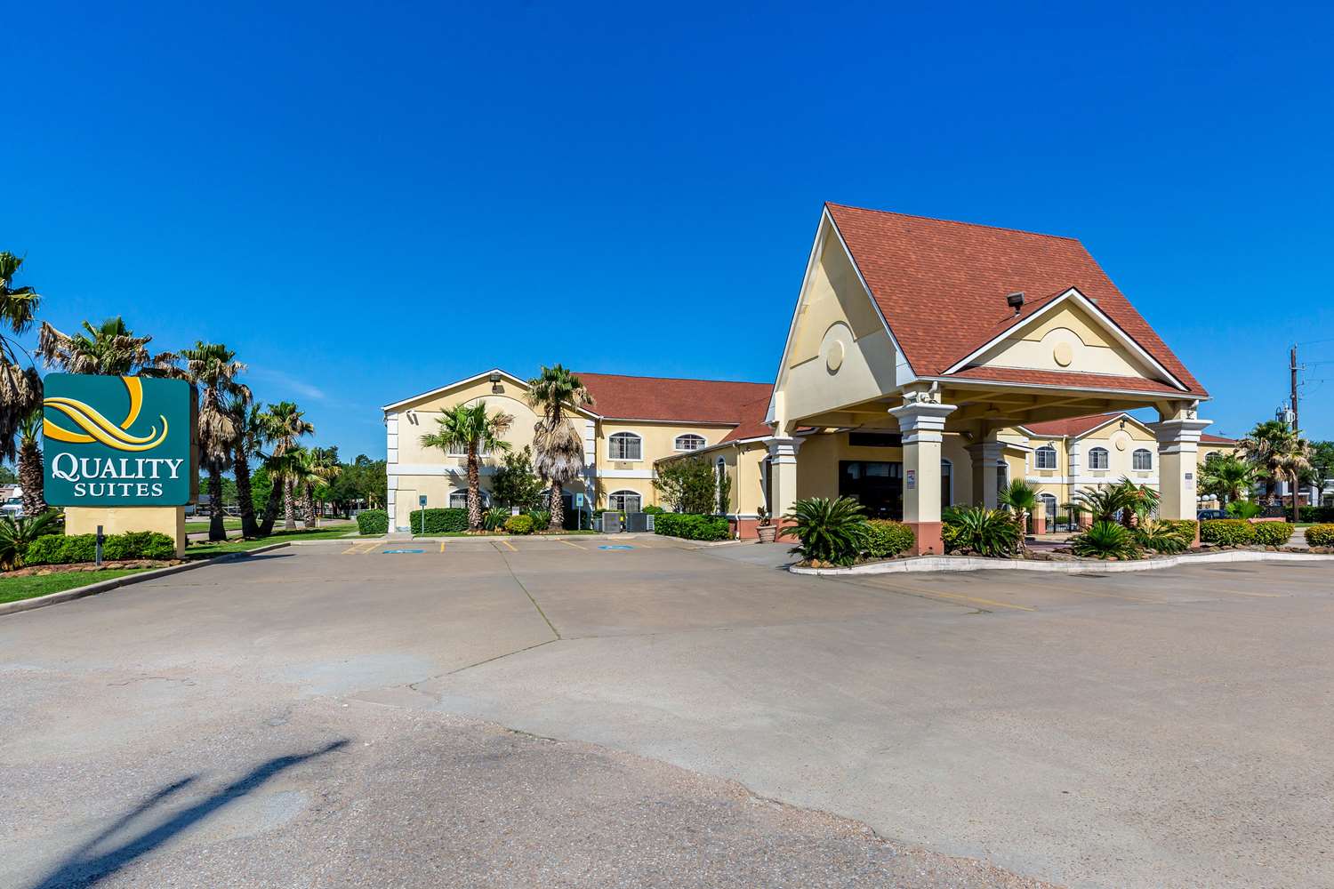 Quality Suites North Houston, TX See Discounts