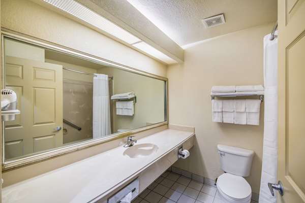  - Quality Inn Bastrop