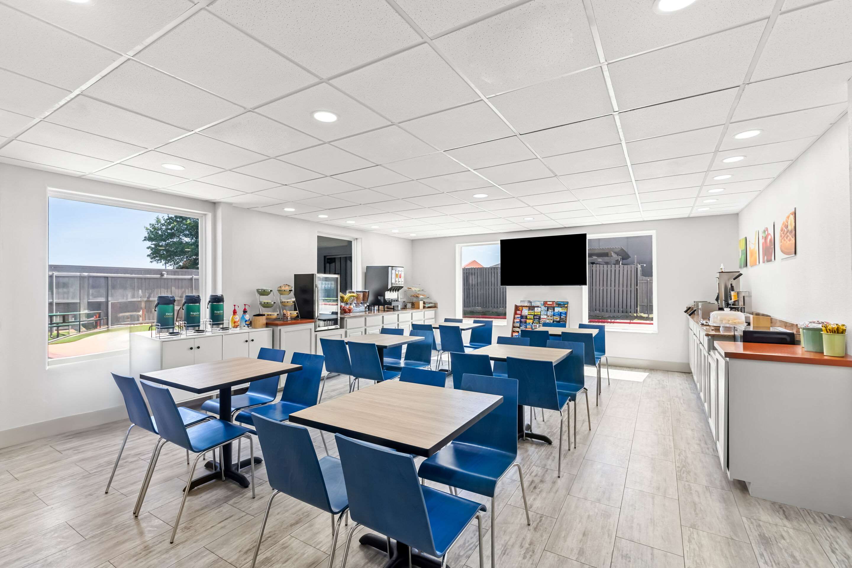 Breakfast area