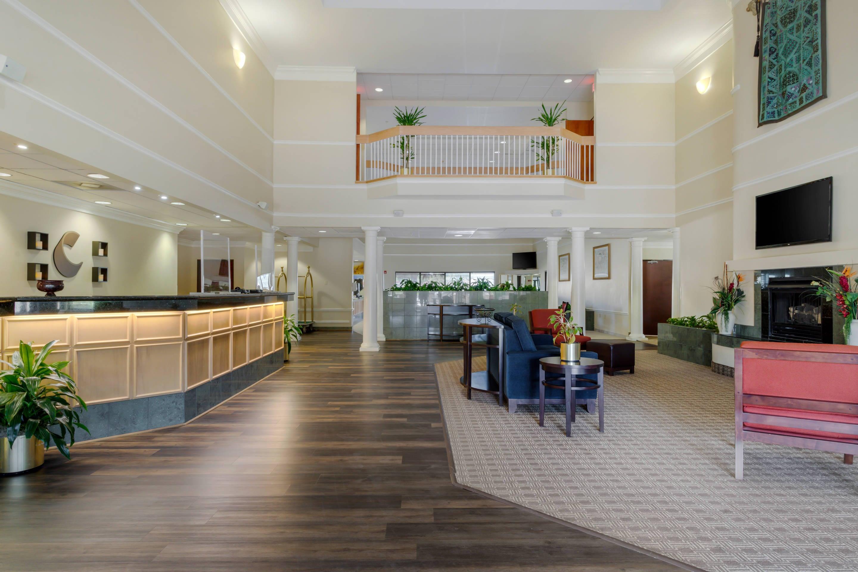 Hotel lobby | Comfort Suites La Porte