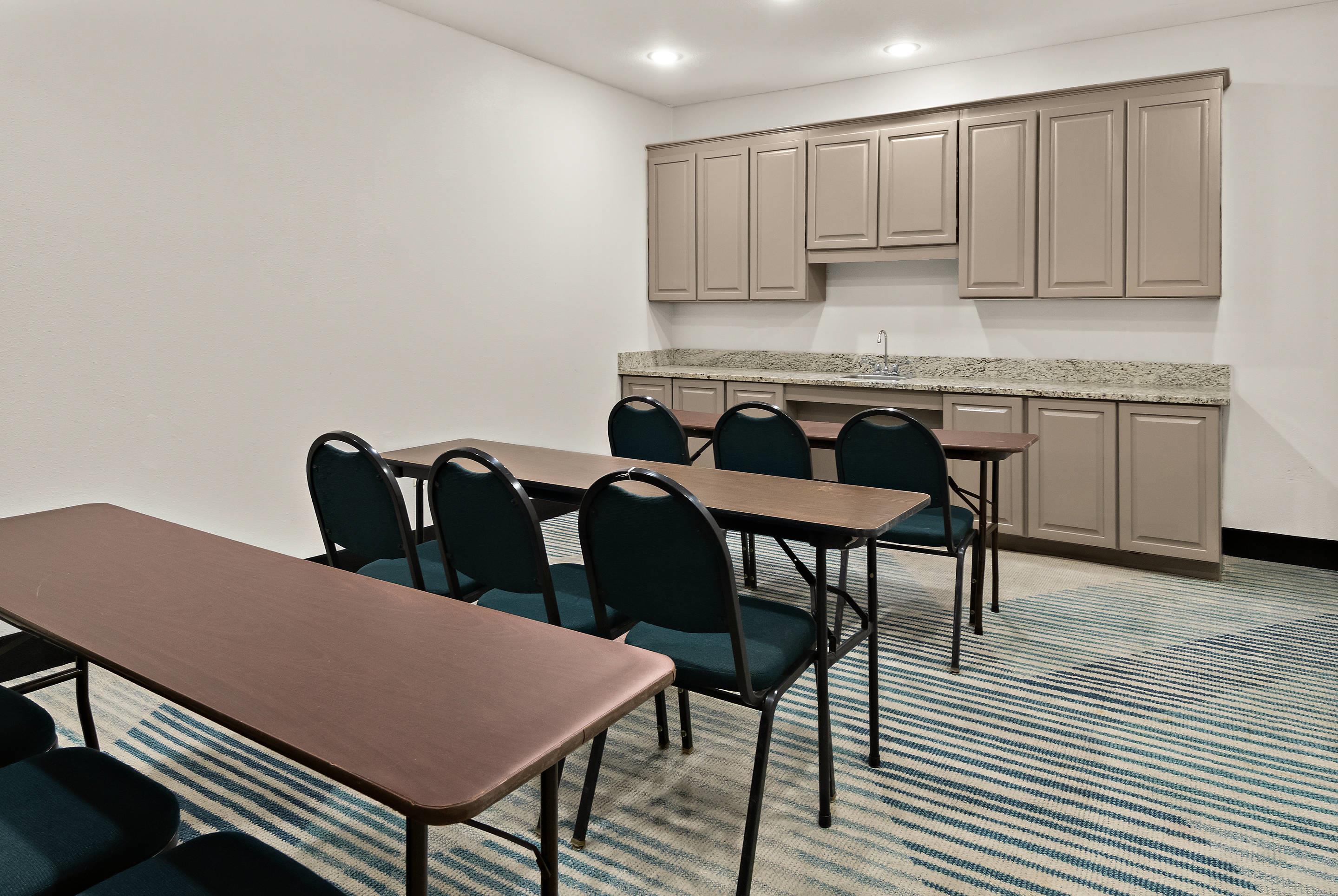 Meeting room | Comfort Suites North Fossil Creek